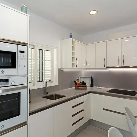 Villa Lovely 3-bed In Puerto Del Carmen *